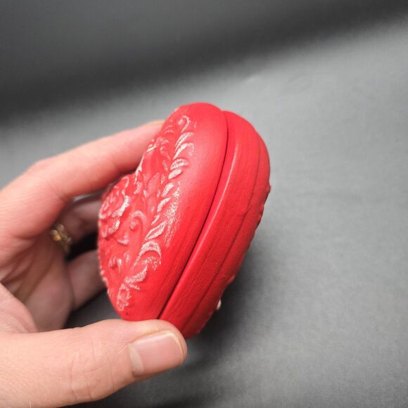 Vintage Small Heart Shaped Valentine Ceramic Jewelry Trinket Box Red - Picture 6 of 9